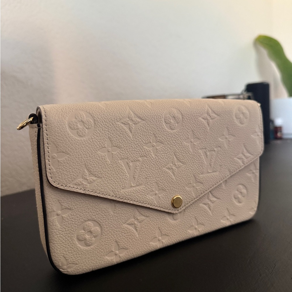 Louis Vuitton Monogram Cream Wristlet - Picture 1 of 13